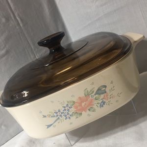 Vintage Corning Ware 2 liter casserole with lid Symphony (amber lid)